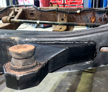 Load image into Gallery viewer, Rust Buster 2004-2012 Chevy Colorado & GMC Canyon Front Cab Body Mount - Left | RB7509L