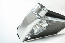 Load image into Gallery viewer, Photo - Close Up