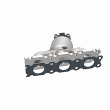 Load image into Gallery viewer, MagnaFlow Exhaust Products Catalytic Converter with Integrated Exhaust Manifold MagnaFlow Exhaust Products Catalytic Converter with Integrated Exhaust Manifold 22-174