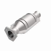 Load image into Gallery viewer, MagnaFlow Exhaust Products Catalytic Converter MagnaFlow Exhaust Products Magnaflow Standard Grade Direct-Fit Catalytic Converter 22916