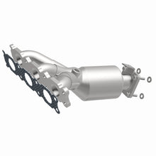 Load image into Gallery viewer, MagnaFlow Exhaust Products Catalytic Converter with Integrated Exhaust Manifold MagnaFlow Exhaust Products Catalytic Converter with Integrated Exhaust Manifold 22-174