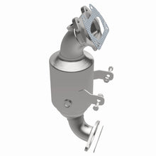Load image into Gallery viewer, Magnaflow 14-16 Ram ProMaster 1500/2500/3500 V6 3.6L CARB Compliant DirectFit Catalytic Converter