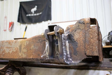 Load image into Gallery viewer, Rust Buster 01-10 GM Pickup Body Mount Brackets-(Right) | RB7816R