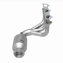 Load image into Gallery viewer, MagnaFlow Exhaust Products Catalytic Converter with Integrated Exhaust Manifold MagnaFlow Exhaust Products Catalytic Converter with Integrated Exhaust Manifold 22-201