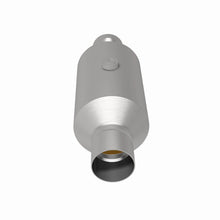 Load image into Gallery viewer, Magnaflow 2.25 w/dual O2 5in. Spun Universal Converter