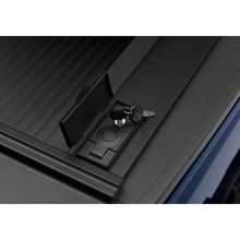 Load image into Gallery viewer, Retrax 07-13 Chevy/GMC 1500 5.8ft Bed (Wide RETRAX Rail) RetraxONE MX