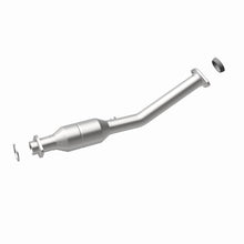 Load image into Gallery viewer, Magnaflow Catalytic Converter Direct Fit Magnaflow 11-13 Nissan Juke 1.6L Direct Fit Converter