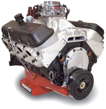 Load image into Gallery viewer, Edelbrock EDE49550 Edelbrock Crate Engine Edelbrock/Pat Musi 555 RPM XT BBC 675 HP Stock Exhaust Port Location
