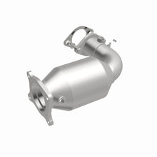 Load image into Gallery viewer, MagnaFlow Exhaust Products Catalytic Converter MagnaFlow Exhaust Products Magnaflow OEM Grade Direct-Fit Catalytic Converter 21-822