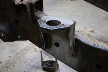 Load image into Gallery viewer, Rustbuster Rear Cab Mount | RB7078