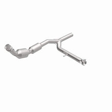 Load image into Gallery viewer, Magnaflow Catalytic Converter Direct Fit Magnaflow 04-05 Ford F-150 5.4L Direct Fit Converter