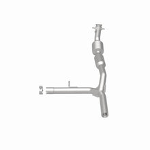 Load image into Gallery viewer, Magnaflow Catalytic Converter Direct Fit Magnaflow 04-05 Ford F-150 5.4L Direct Fit Converter