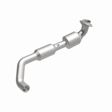 Load image into Gallery viewer, Magnaflow Catalytic Converter Direct Fit Magnaflow 04-05 Ford F-150 5.4L Direct Fit Converter