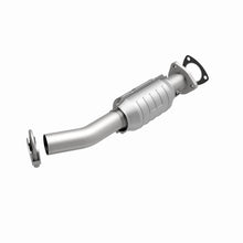 Load image into Gallery viewer, Magnaflow Catalytic Converter Direct Fit Magnaflow 04-05 Suzuki Forenza 2.0L Direct Fit Converter