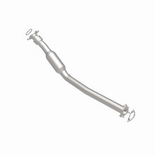 Load image into Gallery viewer, Magnaflow Catalytic Converter Direct Fit Magnaflow 05-06 Chevrolet Equinox 3.4L Direct Fit Converter