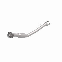 Load image into Gallery viewer, Magnaflow Catalytic Converter Direct Fit Magnaflow 05-06 Chevrolet Equinox 3.4L Direct Fit Converter