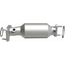 Load image into Gallery viewer, Magnaflow Catalytic Converter Direct Fit Magnaflow 05-06 Nissan Pathfinder 4.0L Direct Fit Converter