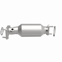 Load image into Gallery viewer, Magnaflow Catalytic Converter Direct Fit Magnaflow 05-06 Nissan Pathfinder 4.0L Direct Fit Converter