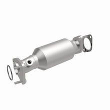 Load image into Gallery viewer, Magnaflow Catalytic Converter Direct Fit Magnaflow 05-06 Nissan Pathfinder 4.0L Direct Fit Converter