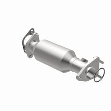 Load image into Gallery viewer, Magnaflow Catalytic Converter Direct Fit Magnaflow 05-06 Nissan Pathfinder 4.0L Direct Fit Converter