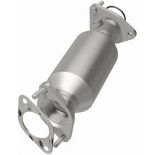 Load image into Gallery viewer, Magnaflow Catalytic Converter Direct Fit Magnaflow 05-06 Nissan Pathfinder 4.0L Direct Fit Converter
