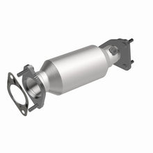 Load image into Gallery viewer, Magnaflow Catalytic Converter Direct Fit Magnaflow 05-06 Nissan Pathfinder 4.0L Direct Fit Converter