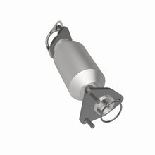 Load image into Gallery viewer, Magnaflow Catalytic Converter Direct Fit Magnaflow 05-06 Nissan Pathfinder 4.0L Direct Fit Converter