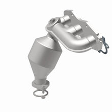 Load image into Gallery viewer, Magnaflow Catalytic Converter Direct Fit Magnaflow 05-07 Toyota Avalon 3.5L Direct Fit Converter