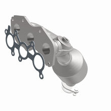Load image into Gallery viewer, Magnaflow Catalytic Converter Direct Fit Magnaflow 05-07 Toyota Avalon 3.5L Direct Fit Converter