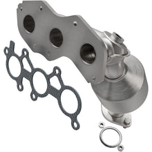 Load image into Gallery viewer, Magnaflow Catalytic Converter Direct Fit Magnaflow 05-07 Toyota Avalon 3.5L Direct Fit Converter