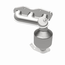 Load image into Gallery viewer, Magnaflow Catalytic Converter Direct Fit Magnaflow 05-07 Toyota Avalon 3.5L Direct Fit Converter
