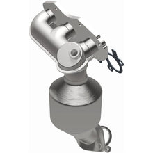 Load image into Gallery viewer, Magnaflow Catalytic Converter Direct Fit Magnaflow 05-07 Toyota Avalon 3.5L Direct Fit Converter