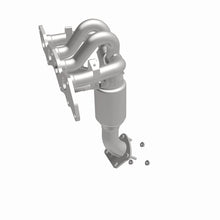 Load image into Gallery viewer, Magnaflow Catalytic Converter Direct Fit Magnaflow 05-08 Ford Escape 2.3L Direct Fit Converter
