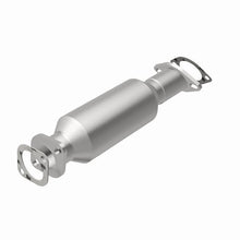 Load image into Gallery viewer, Magnaflow Catalytic Converter Direct Fit Magnaflow 06-08 Hyundai Sonata 2.4L Direct Fit Converter
