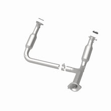 Load image into Gallery viewer, Magnaflow Catalytic Converter Direct Fit Magnaflow 07-08 Chevrolet Silverado 1500 4.3L Direct Fit Converter