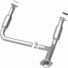 Load image into Gallery viewer, Magnaflow Catalytic Converter Direct Fit Magnaflow 07-08 Chevrolet Silverado 1500 4.3L Direct Fit Converter