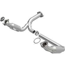Load image into Gallery viewer, Magnaflow Catalytic Converter Direct Fit Magnaflow 07-08 Chevrolet Silverado 1500 4.3L Direct Fit Converter