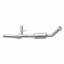 Load image into Gallery viewer, Magnaflow Catalytic Converter Direct Fit Magnaflow 07-08 Ford F-150 4.6L Direct Fit Converter