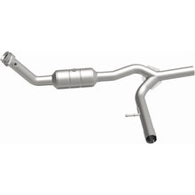 Load image into Gallery viewer, Magnaflow Catalytic Converter Direct Fit Magnaflow 07-08 Ford F-150 4.6L Direct Fit Converter