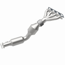 Load image into Gallery viewer, Magnaflow Catalytic Converter Direct Fit Magnaflow 07-08 Mini Cooper 1.6L Direct Fit Catalytic Converter