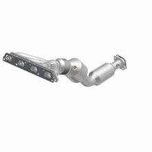 Load image into Gallery viewer, Magnaflow Catalytic Converter Direct Fit Magnaflow 07-08 Mini Cooper 1.6L Direct Fit Catalytic Converter
