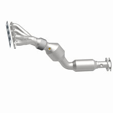 Load image into Gallery viewer, Magnaflow Catalytic Converter Direct Fit Magnaflow 07-08 Mini Cooper 1.6L Direct Fit Catalytic Converter