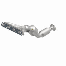 Load image into Gallery viewer, Magnaflow Catalytic Converter Direct Fit Magnaflow 07-08 Mini Cooper 1.6L Direct Fit Catalytic Converter