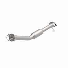 Load image into Gallery viewer, Magnaflow Catalytic Converter Direct Fit Magnaflow 07-09 Chevrolet Impala 5.3L Direct Fit Converter