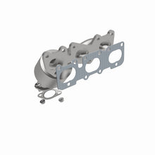 Load image into Gallery viewer, Magnaflow Catalytic Converter Direct Fit Magnaflow 07-09 Hyundai Santa Fe 3.3L Direct Fit Converter