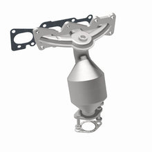 Load image into Gallery viewer, Magnaflow Catalytic Converter Direct Fit Magnaflow 07-09 Hyundai Santa Fe 3.3L Direct Fit Converter