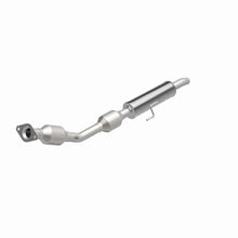 Load image into Gallery viewer, Magnaflow Catalytic Converter Direct Fit Magnaflow 07-11 Toyota Yaris 1.5L Direct Fit Converter