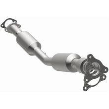 Load image into Gallery viewer, Magnaflow Catalytic Converter Direct Fit Magnaflow 08-11 Chevrolet HHR 2.2L Direct Fit Converter