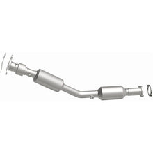 Load image into Gallery viewer, Magnaflow Catalytic Converter Direct Fit Magnaflow 08-11 Chevrolet HHR 2.2L Direct Fit Converter