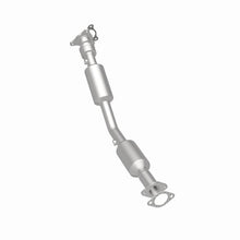 Load image into Gallery viewer, Magnaflow Catalytic Converter Direct Fit Magnaflow 08-11 Chevrolet HHR 2.2L Direct Fit Converter